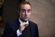 French PM gambles on crucial social security vote