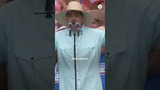 VIDEO: Maduro dedica una canción a los estadounidenses que no quieren guerra y entona “Don’t worry, be happy”