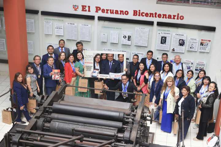 Comitiva de Colegios de Periodistas del Perú visita instalaciones de Editora Perú
