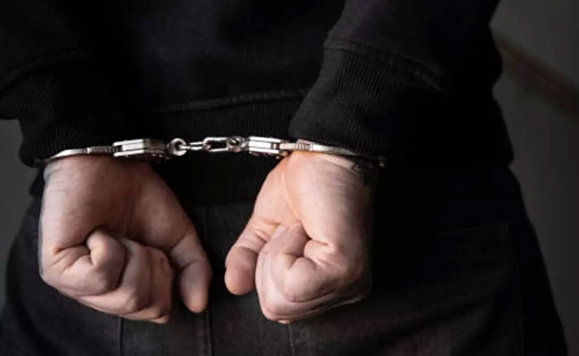 Police arrest couple for smuggling Rs18 crore worth hydroponic ga...