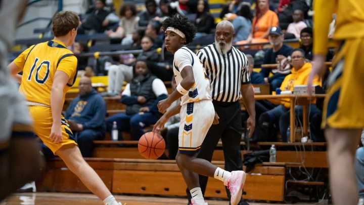 Highlights of Battle Creek Central boys basketball win over Mattawan