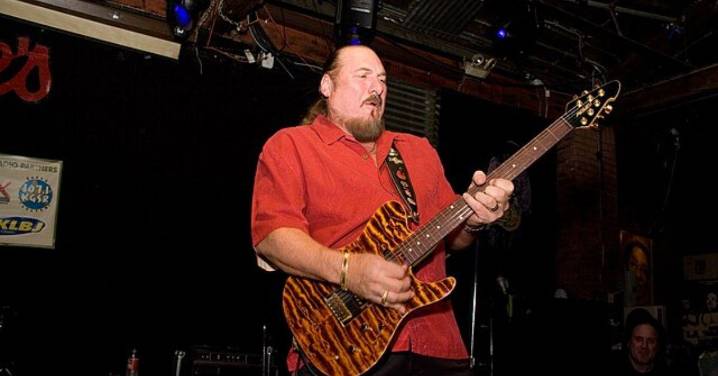 Legendary Guitarist Steve Cropper Has Died Following a Remarkable Musical Career
