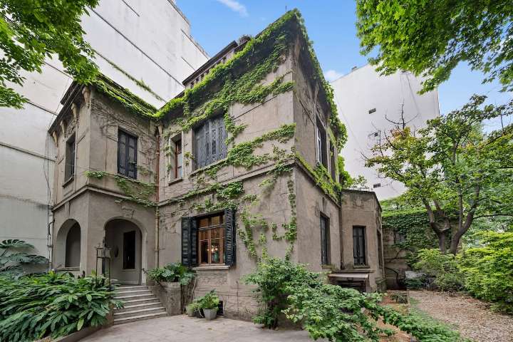 En Palermo Hollywood. Salió en venta la casa que se hizo famosa por la serie de HBO con Joaquín Furriel