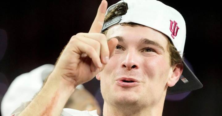 Fernando Mendoza wins 2025 Heisman after historic Indiana season