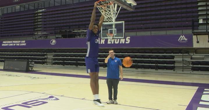 Corneilous Williams returning was a slam dunk for UNA Lions