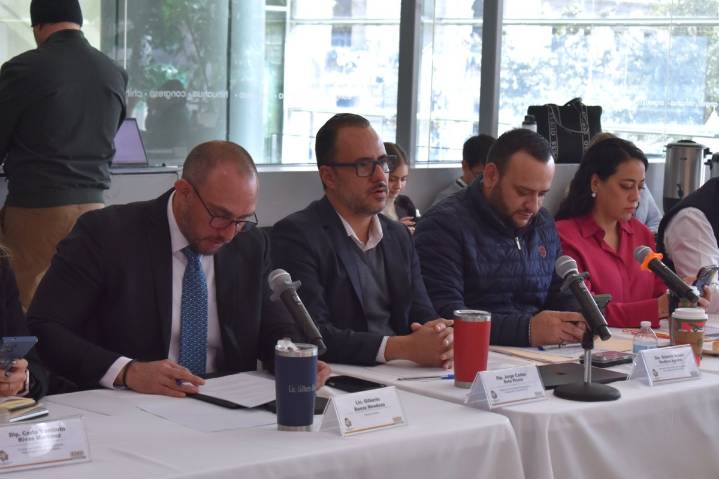 Buscará Salud 80% en abasto de medicinas, comparece Secretario en Congreso