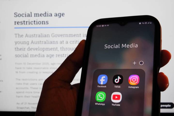 From today, Australian teens and children under 16 can't sign-up to Twitch and 9 other social media platforms, as world