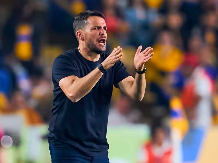 Larcamón culpa a Pumas de la eliminación de Cruz Azul