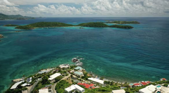 Revelan impactantes imágenes de la isla privada donde Jeffrey Epstein operó su red de abuso sexual