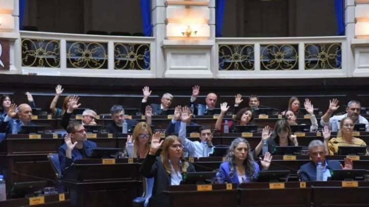 Kicillof aprobó un endeudamiento por USD 3.685 millones