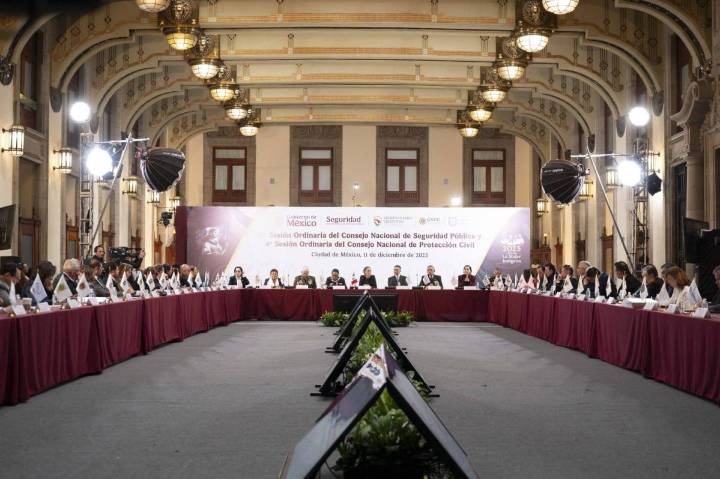 Acuerda Gobierno federal con gobernadores combate conjunto contra la extorsión