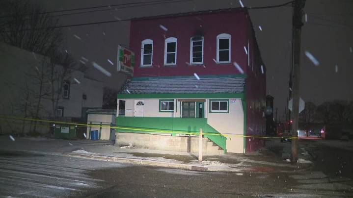 1 found dead after overnight fire on second floor above bar in Barberton