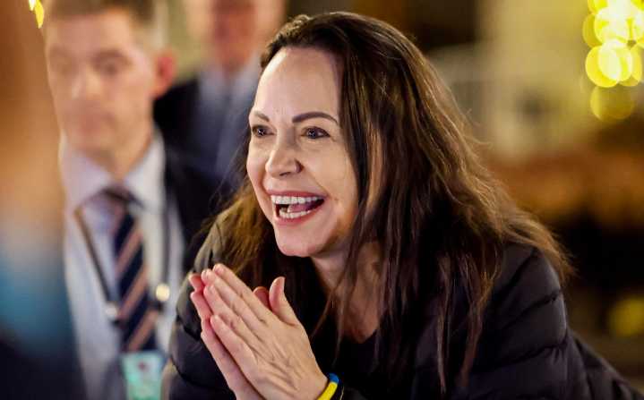 Disfrazada, en lancha y con ayuda de EU salió María Corina Machado de Venezuela