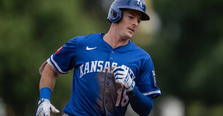 Braves sign Mike Yastrzemski to two-year, $23M deal, per report