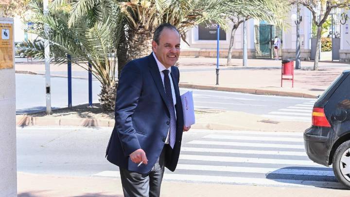 Urbanismo desmiente los alegatos de Baño y recalca que las obras de la Cámara de Alicante son ilegales