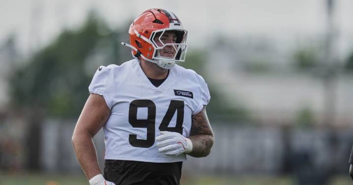 Browns list 5 players as questionable, rule out 5 others for game against Titans