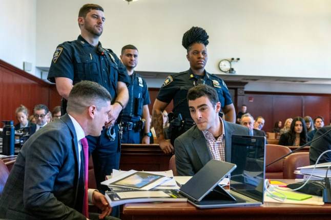 The 911 call that led to the arrest of Luigi Mangione