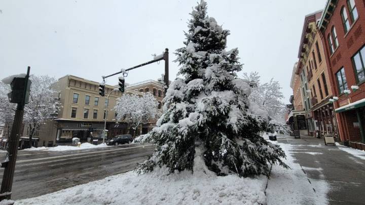 Road closures, parking restrictions announced for Saratoga's Victorian Streetwalk