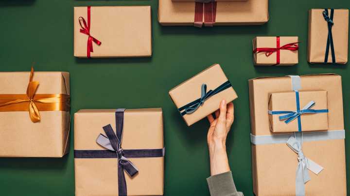 Holiday shipping deadlines for major retailers, see 2025 send