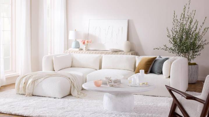 Pantone’s Color of the Year stirs controversy, remembering Frank Gehry, and more