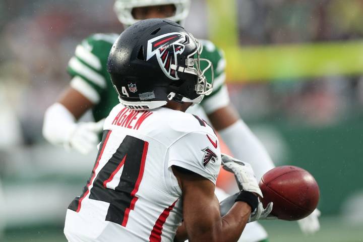 Deadspin | Falcons' Morris calls special teams play 'awful,' stops short of more changes
