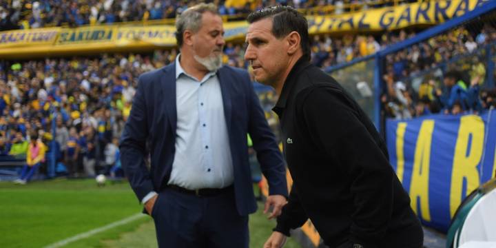 Durísimas acusaciones de Argentinos a Boca tras la eliminación en La Bombonera: la respuesta de Claudio Úbeda