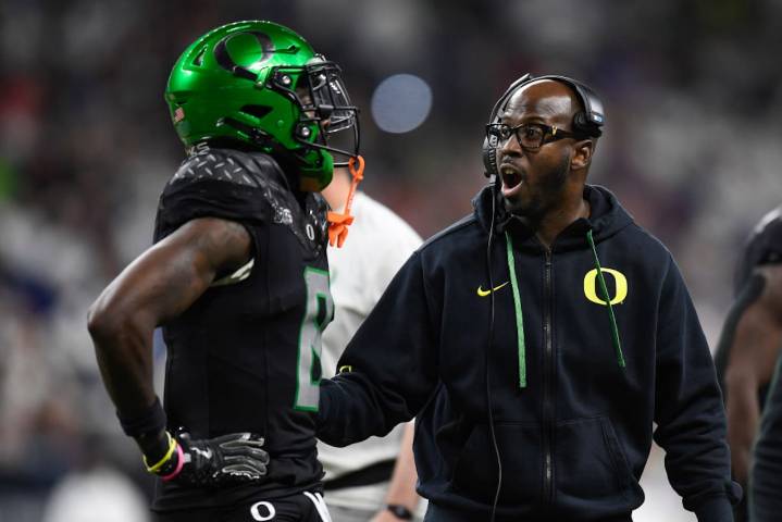 Oregon promoting Drew Mehringer, Chris Hampton to fill coordinator vacancies