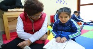 Ministerio de Educación presenta la primera biblioteca infantil para estudiantes con discapacidad visual