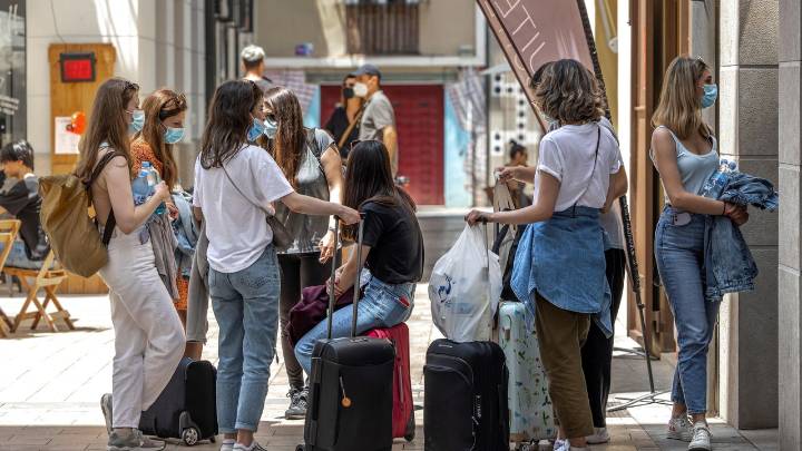 La Generalitat retira más de 18.000 viviendas turísticas del registro durante 2025