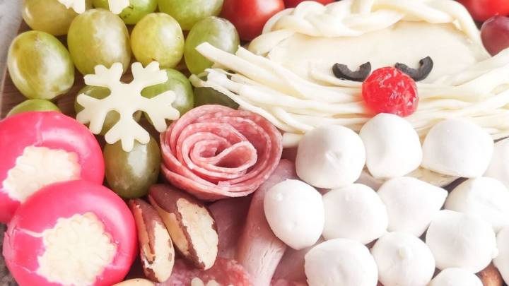 Charcuterie dulce navideña: la tabla roja y blanca que es furor esta Navidad