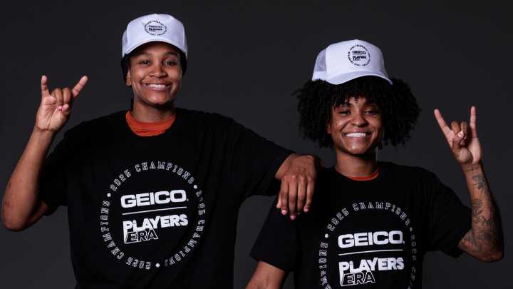 Women's college basketball Power Rankings: Texas closes in on UConn at the top