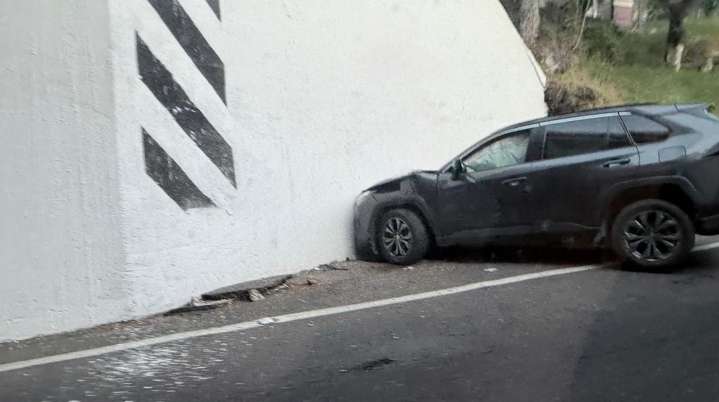 Reducen carriles y mantienen cierres en la México