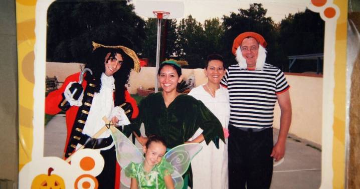 Man dressed as Santa killed 9 at family Christmas party