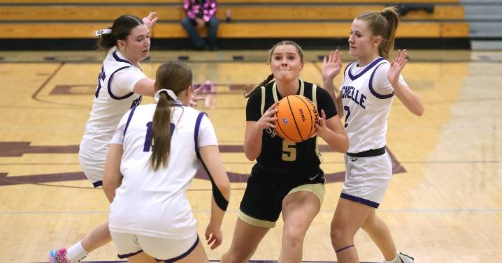 Sycamore girls on track to match last year’s win total with supporting cast emerging