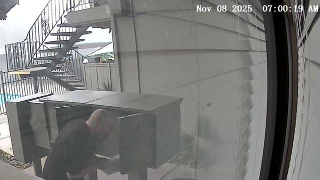 Repeat mail thefts alarm residents at Sacramento apartment complex