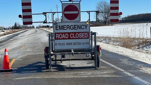 Driver critically injured in 2-vehicle crash involving transport truck in Lambton County