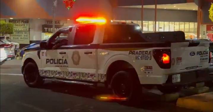 Fingieron ser clientes y asaltan joyería en CDMX: pidieron ver alhajas y huyeron