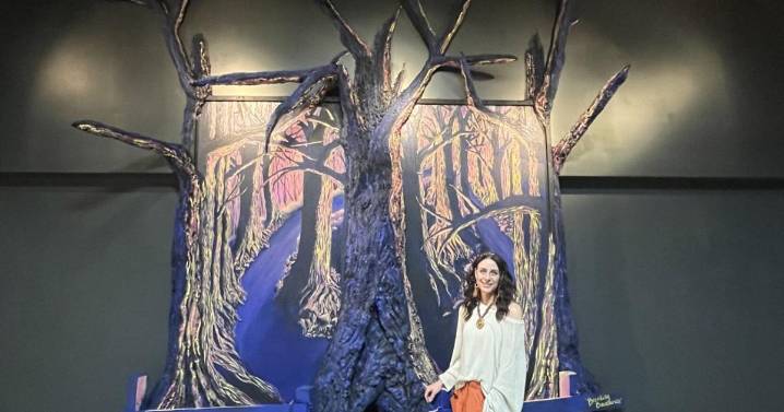 Whitman's art 'Breaks Boundaries'