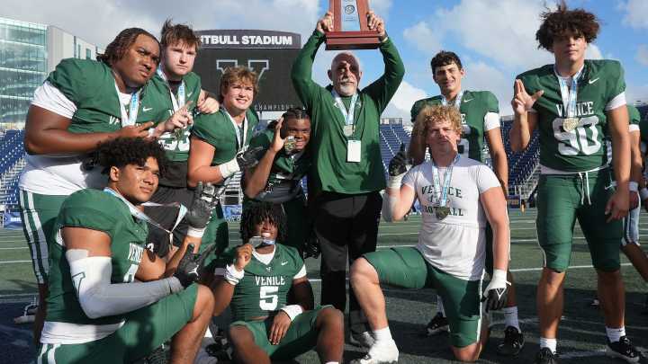 Booker, Cardinal Mooney, Venice football state semifinal live updates