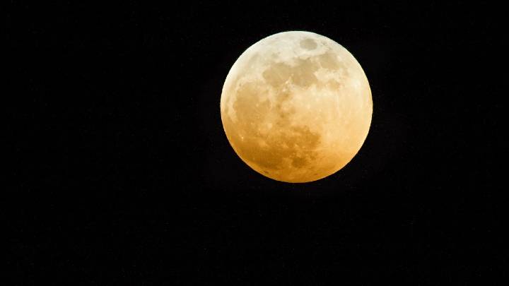 Calendario astronomico: Superluna final y cometa 3I/ATLAS marcan el cielo de diciembre