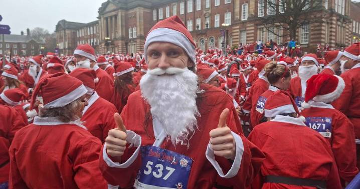 Eight-year-old's adorable reason for joining Leeds Santa Dash in Kevin Sinfield completes 7 in 7 Challenge
