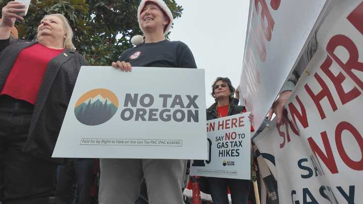 Republican-led group turns in signatures for anti-tax ballot measure, stalling new funds for ODOT