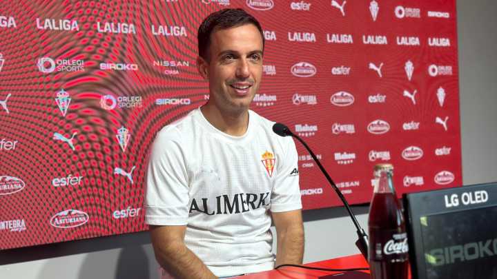 Borja Jiménez defiende la identidad de su Sporting: "Es la manera con la que la afición debe sentirse identificada"