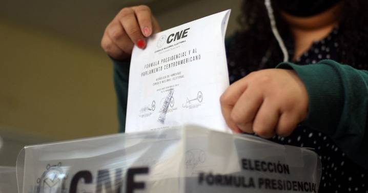 Fuerzas Armadas garantizan compromiso con la transición presidencial en Honduras