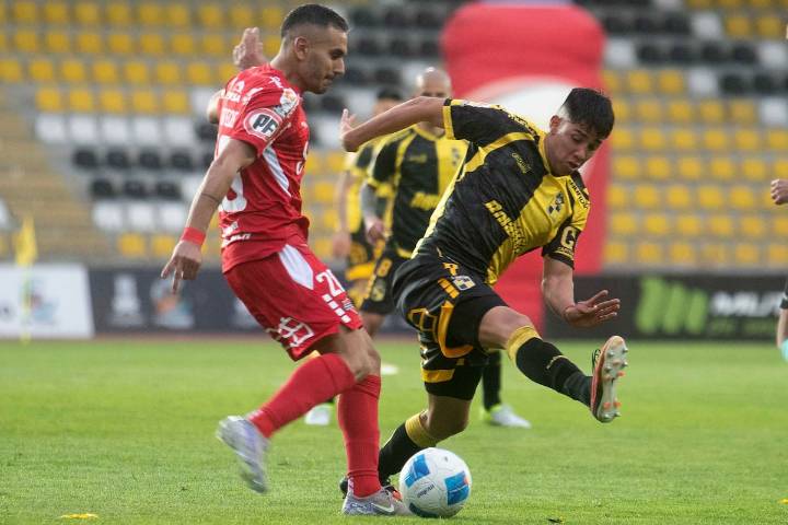 “Tengo que presentarme en la U de Chile y ver qué pasa; veremos si me voy a préstamo a otro lado o si vuelvo a Ñublense”
