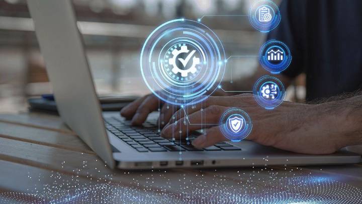 Empresas ofrecen bonos y premios para incentivar el uso de inteligencia artificial entre sus empleados