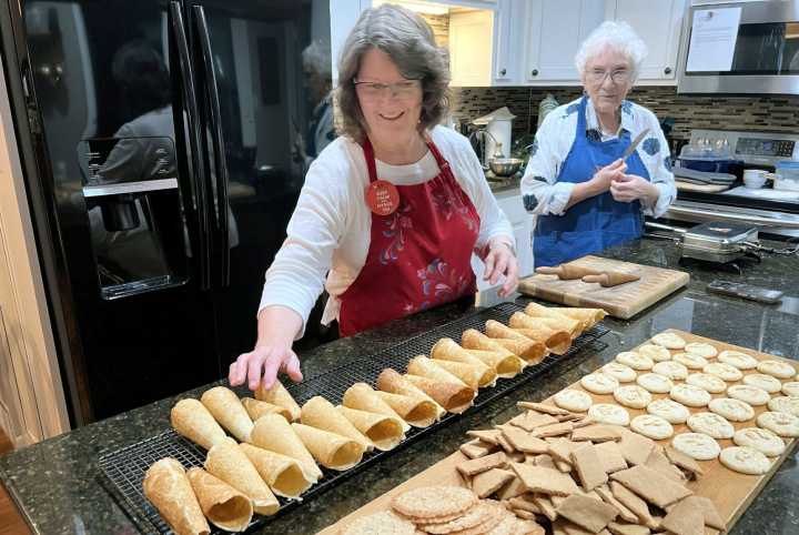 Sons of Norway continue Norwegian Christmas baking tradition