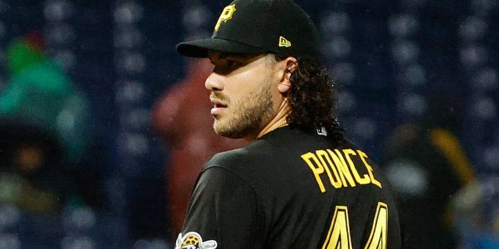 Cody Ponce, Blue Jays agree to free-agent contract (source)