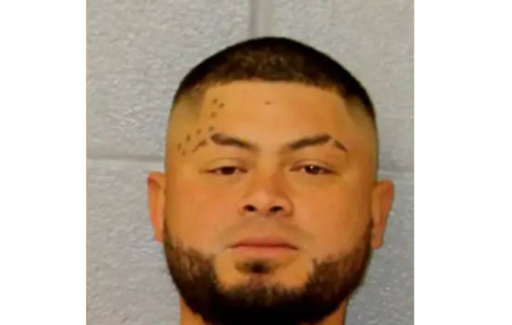 ICE pide arresto de indocumentado acusado de apuñalar a una persona en un tren de Charlotte