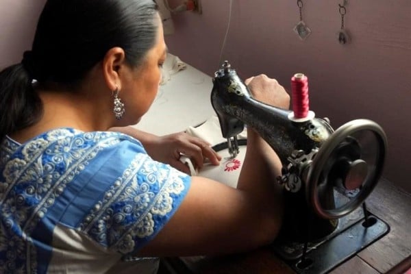 Las costureras de Sheinbaum: arte indígena en la Presidencia